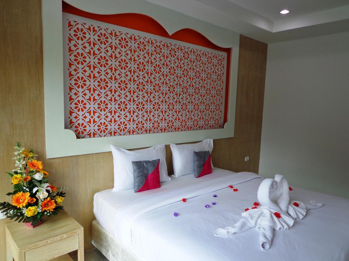 Red Sapphire Hotel Patong Kültér fotó